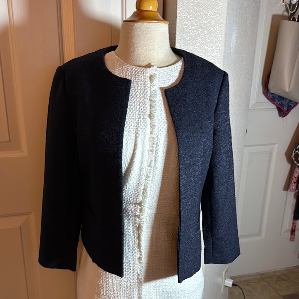 Ann Taylor Blue Blazer with Textured Fabric and Streamlined Design